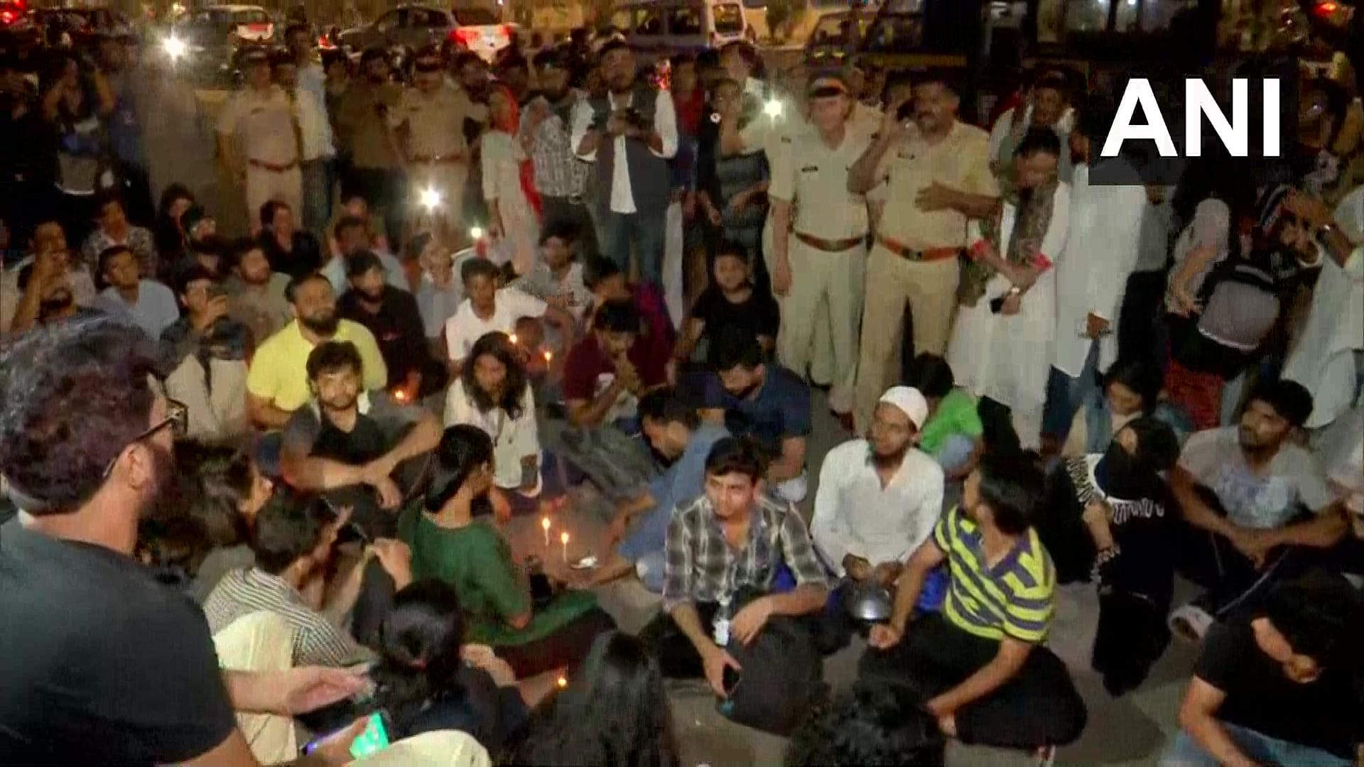 Protesters gathered at Marine Drive detained by Mumbai police