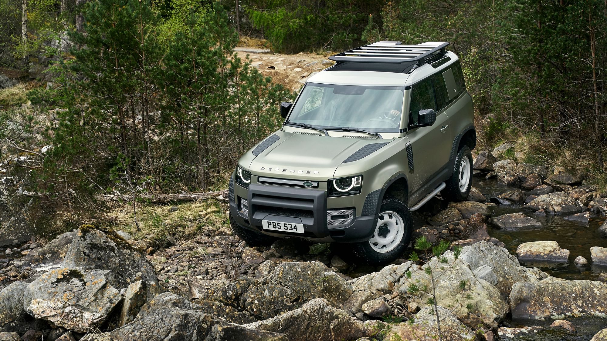 The Land Rover Defender will come in 3-door and 5-door forms.