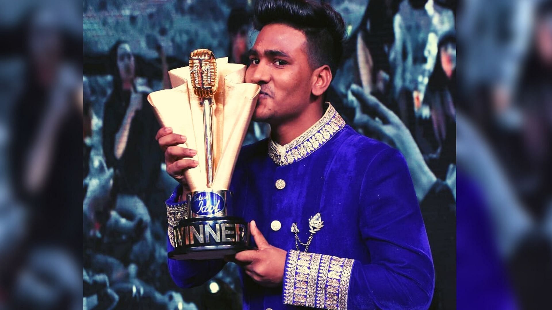 Indian Idol 11 winner Sunny Hindustani with his trophy.