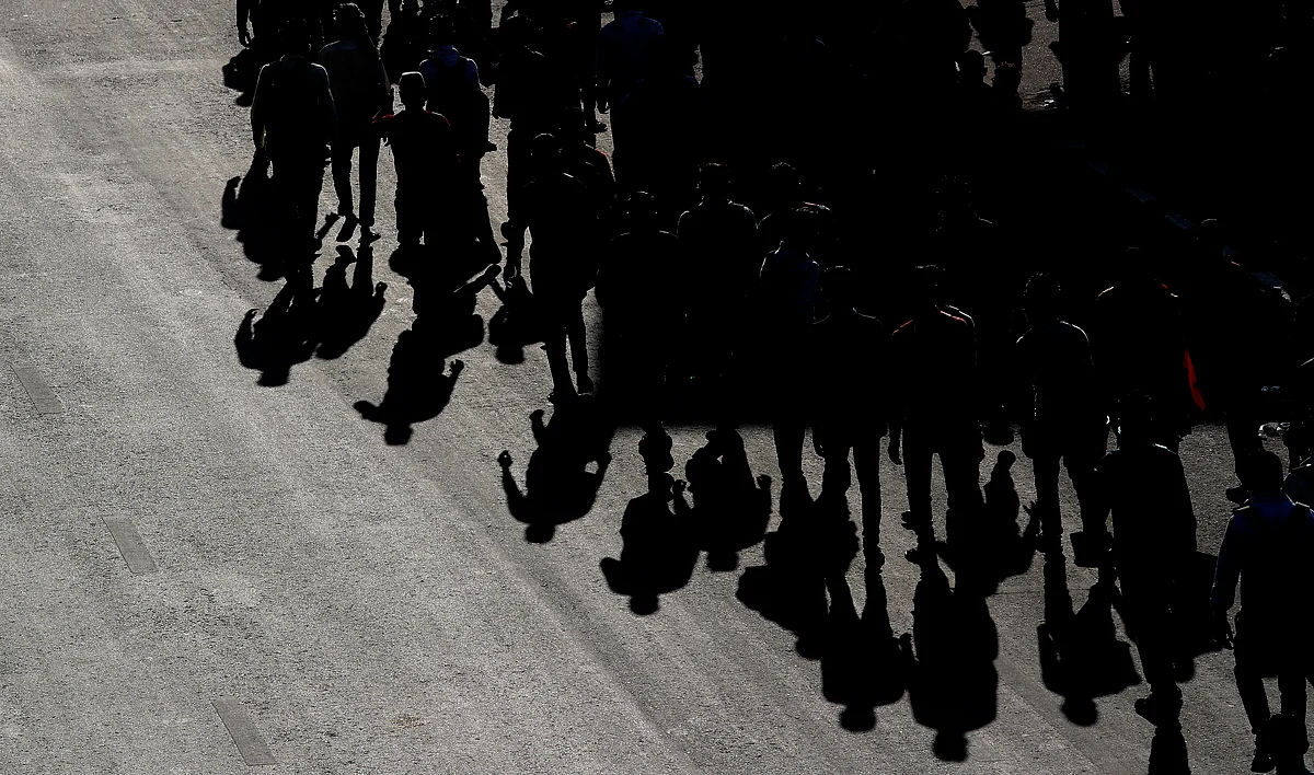 Image of migrant daily wage laborers make the journey to their respective villages on foot following a lockdown amid concern over spread of coronavirus in New Delhi. Image used for representational purposes only.