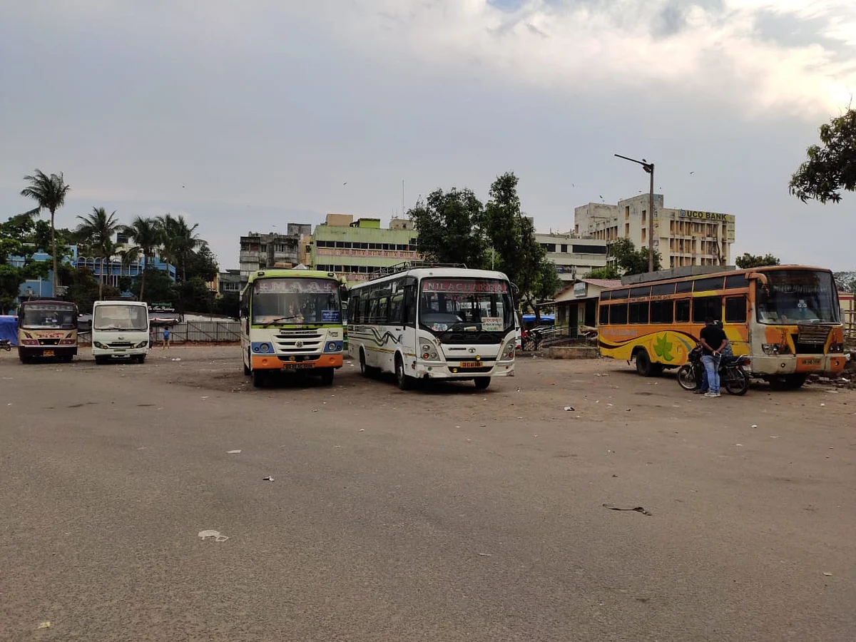 The bus station was deserted.