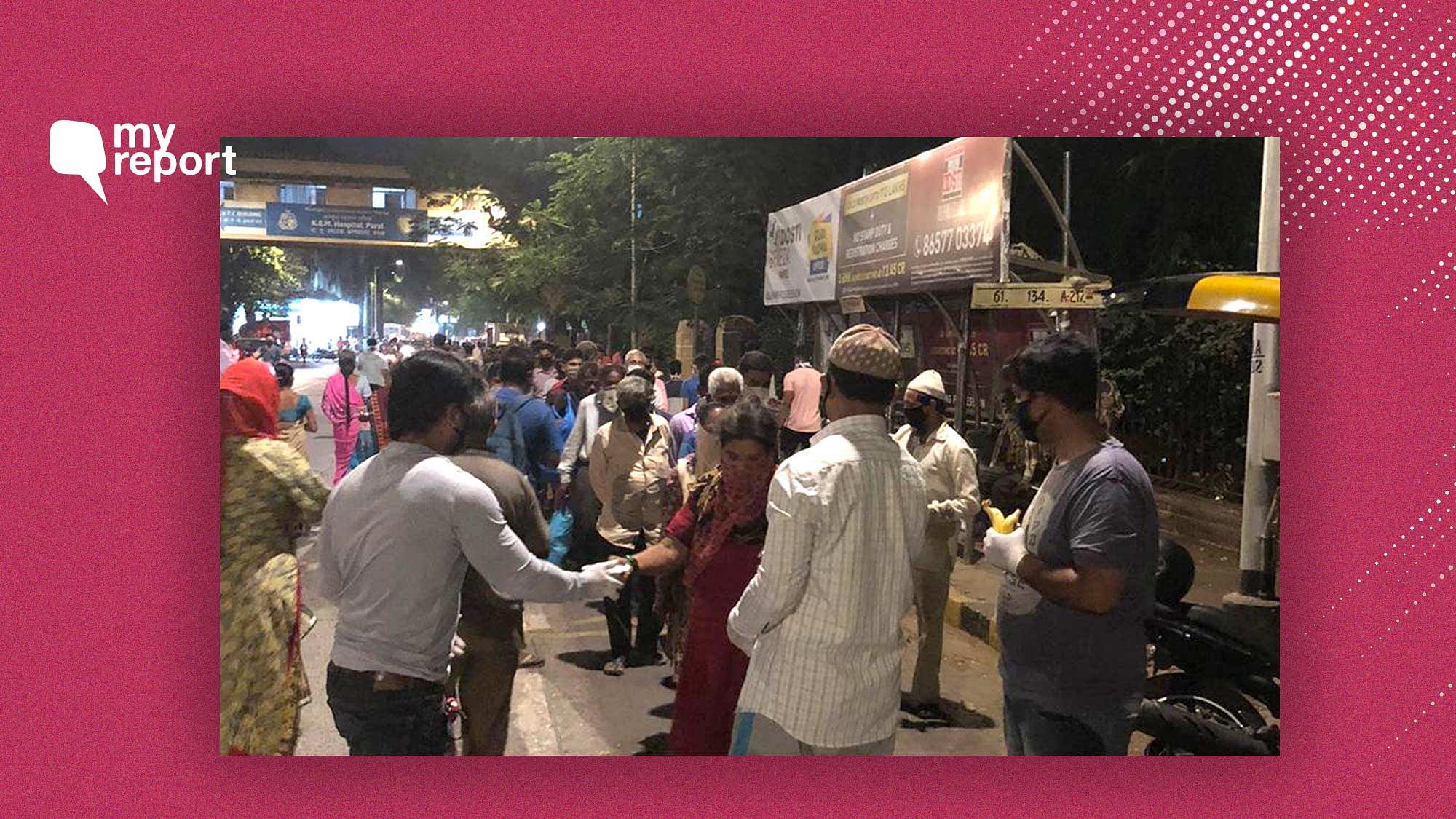 Amid the lockdown, Kurla locals are helping those in need.&nbsp;