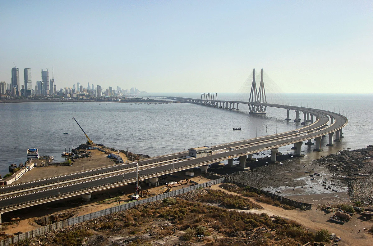 Mumbai: A deserted view of Worli sea-link.