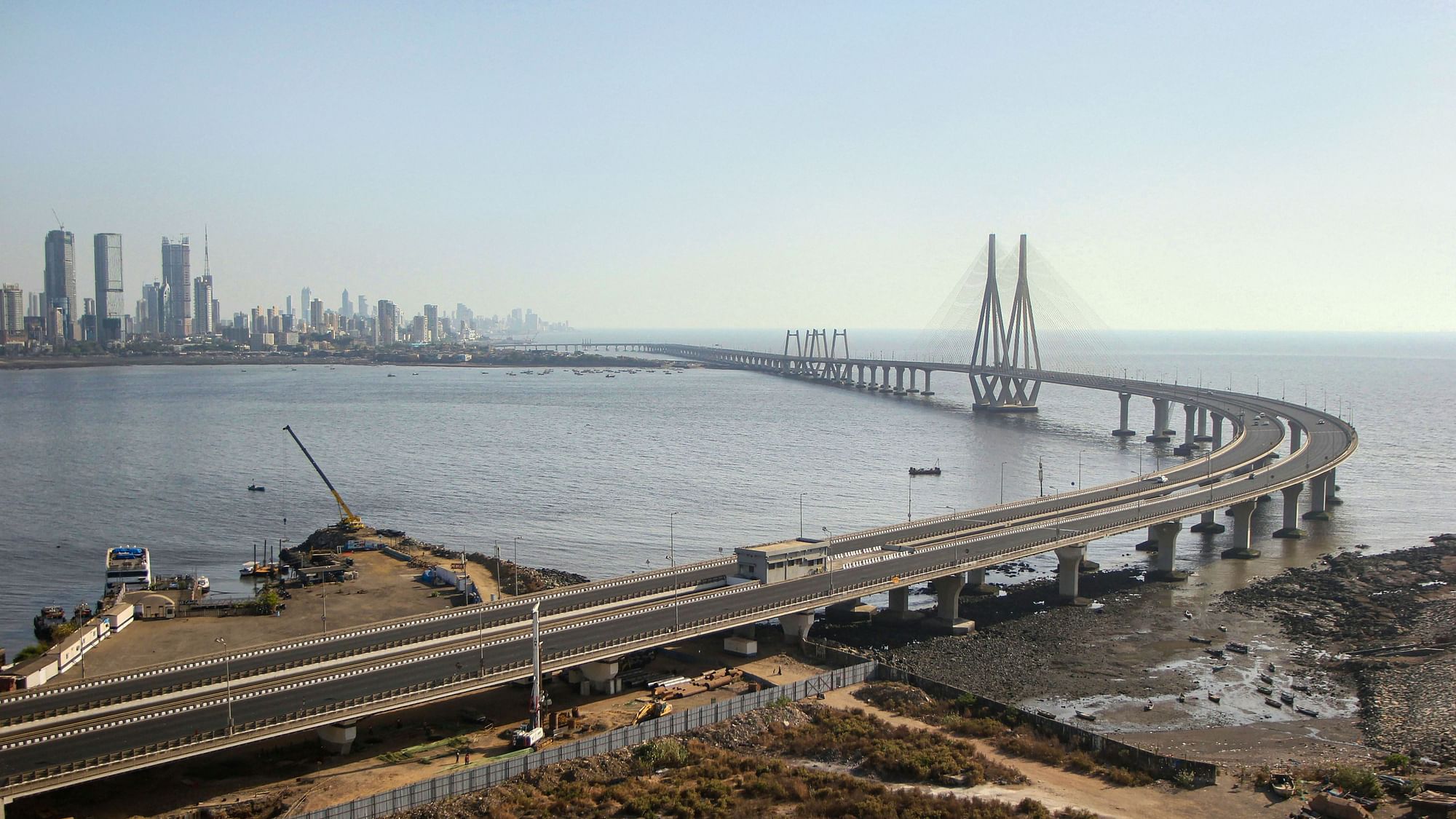 Mumbai: A deserted view of Worli sea-link.