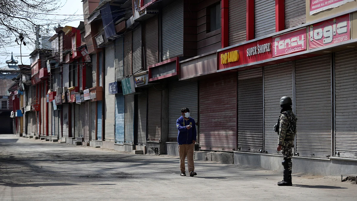 Empty streets of Kashmir