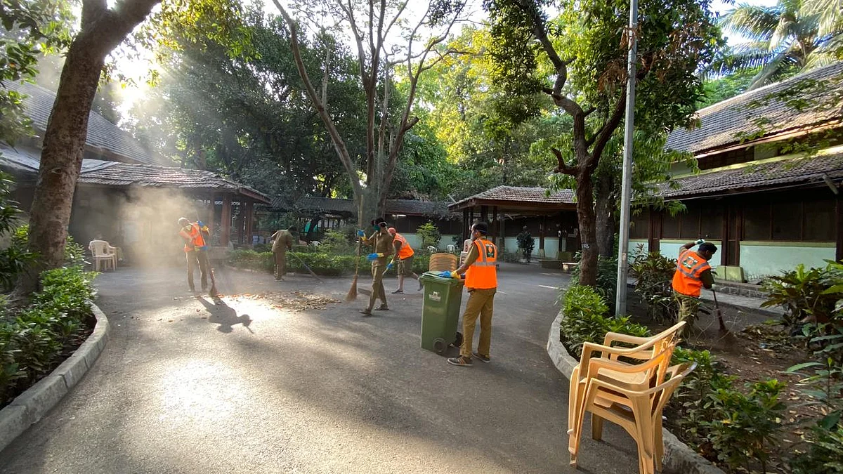 Workers at Kasturba Hospital.