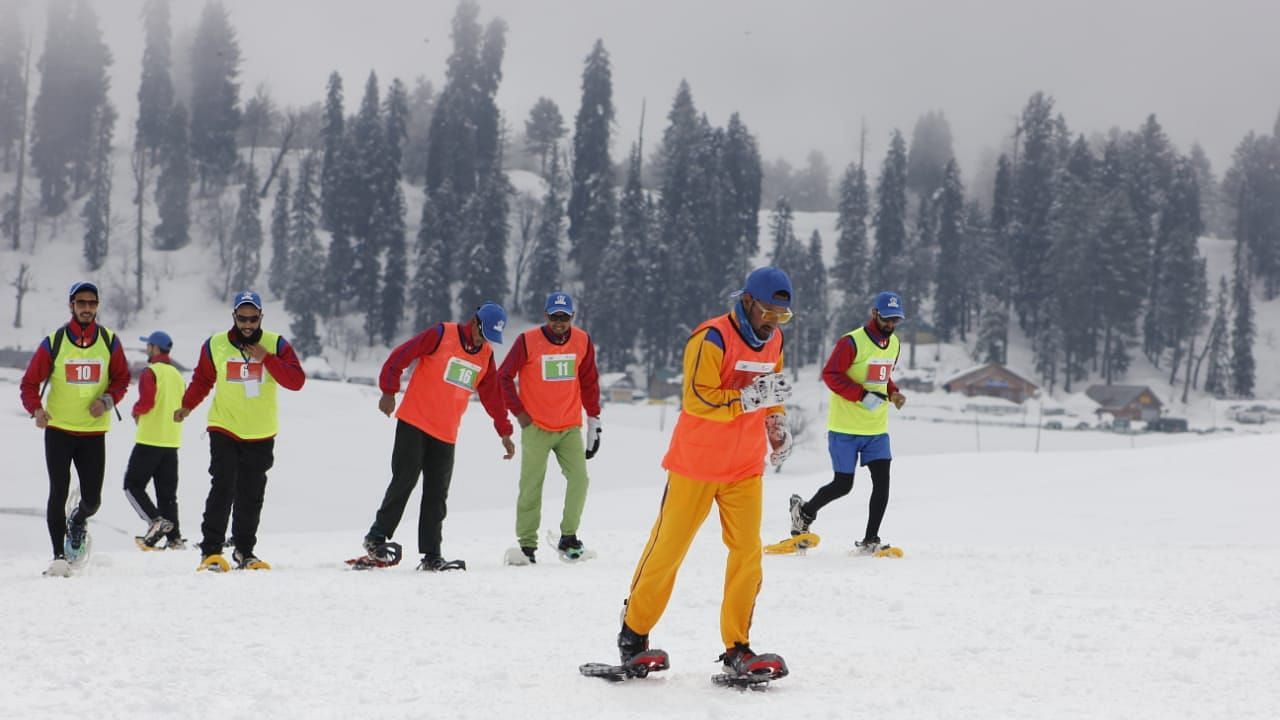 Unfazed by apprehensions about the outbreak of Coronavirus expressed by the students’ parents and school administrations, Union Minister of State for Youth Affairs and Sports, Kiren Rijiju inaugurated the Khelo India winter games