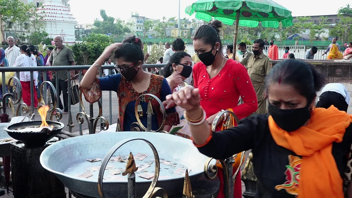 Temple staff was also told to wear masks.