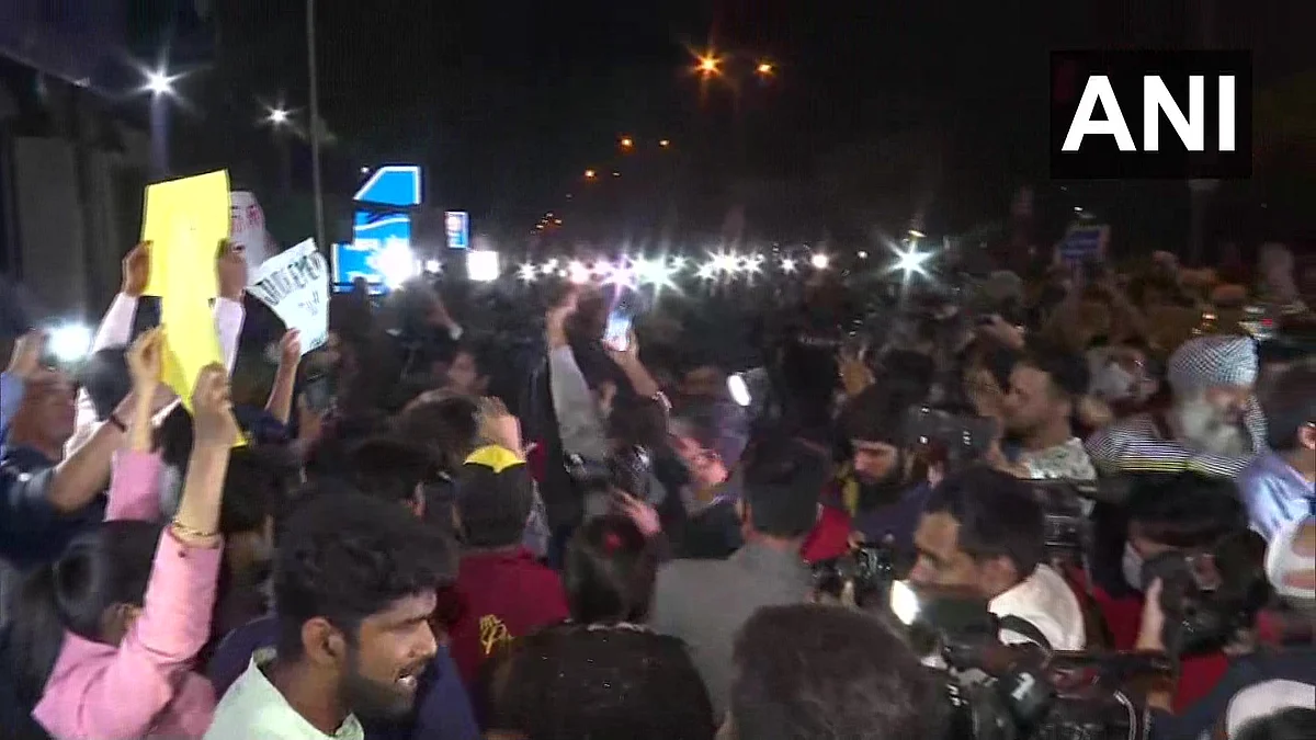 Celebrations outside Tihar jail.