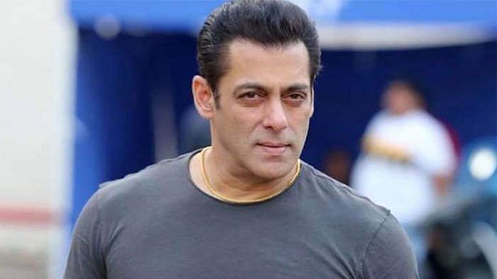 Salman Khan helped the villages around his farmhouse by sending rations.&nbsp;