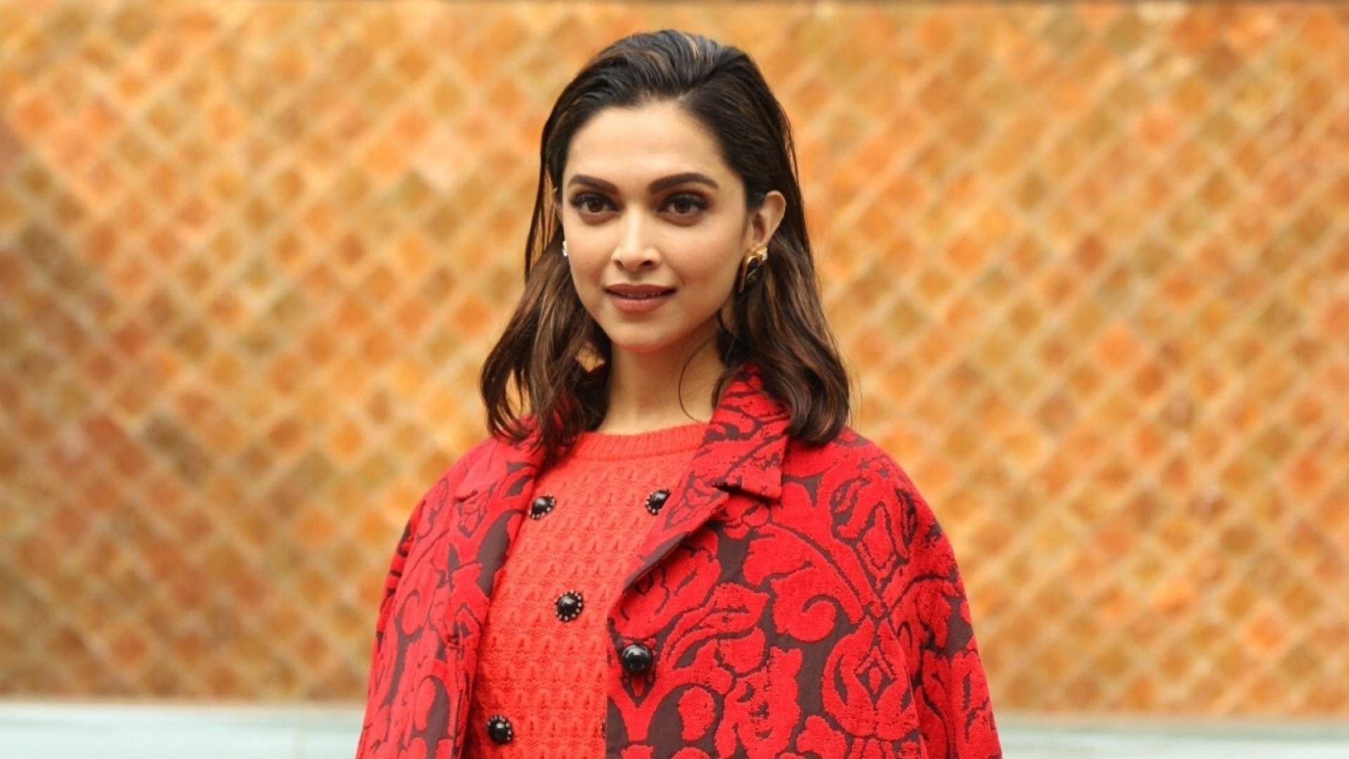 Deepika Padukone becomes the first Bollywood diva to be a part of Louis  Vuitton's pre-fall 2020 campaign along with Sophie Turner, Lea Seydoux and  others