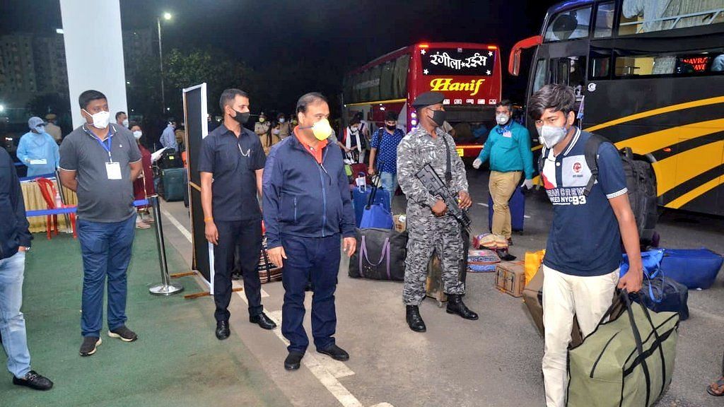 Himanta Biswa Sarma and his junior minister Pijush Hazarika received the students at the Sarusajai quarantine facility in the city after they arrived at 3 am by buses.