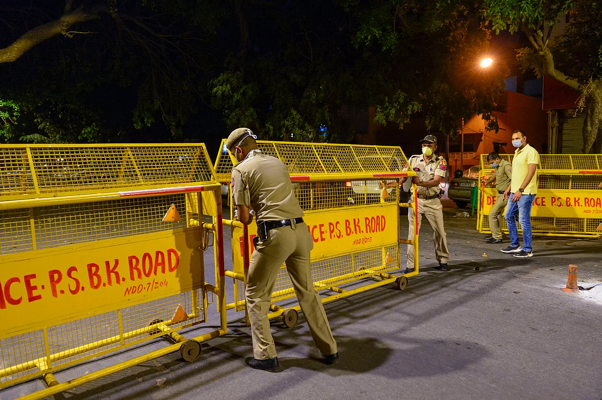 Delhi’s Bengali Market Sealed After 3 COVID-19 Cases Emerge