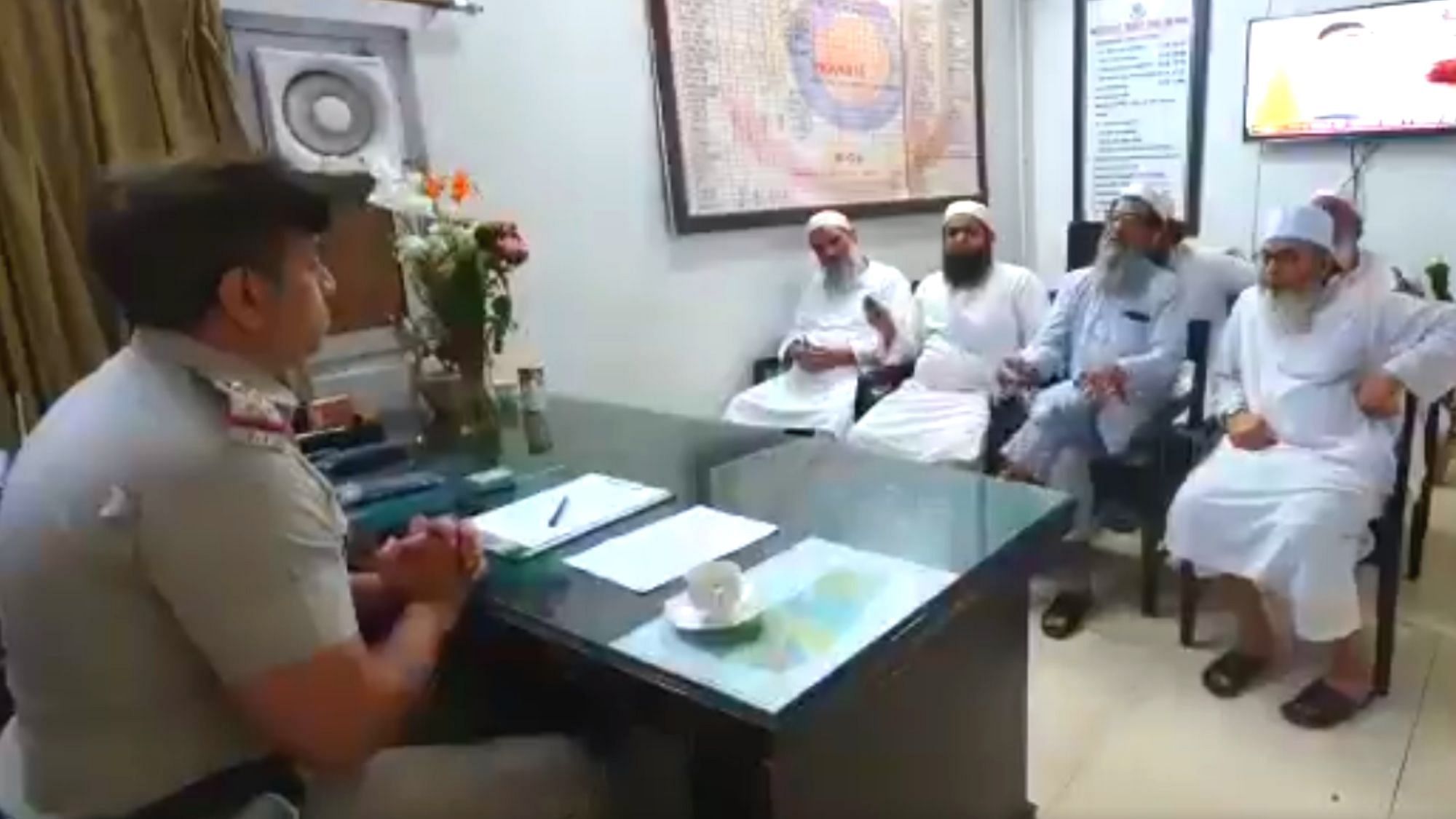 SHO of the Nizamuddin Police Station Mukesh Walia had asked the Markaz senior members to vacate the Nizamuddin premise and follow lockdown orders.