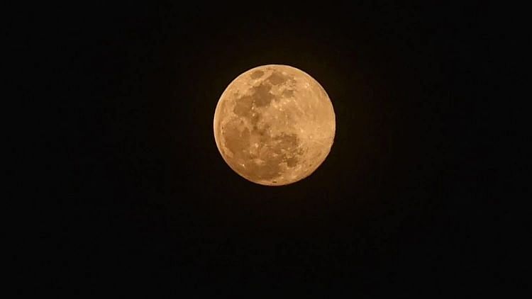 People confined to their homes due to the coronavirus-triggered lockdown will be able to watch supermoon from moonrise on Tuesday, 7 April to moonset on Wednesday morning.