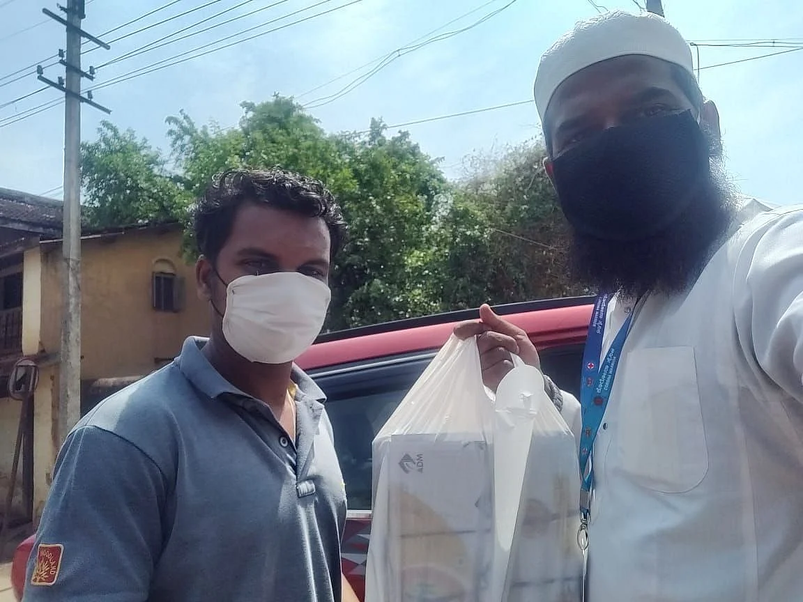 Human relay to deliver essential medicines. 
