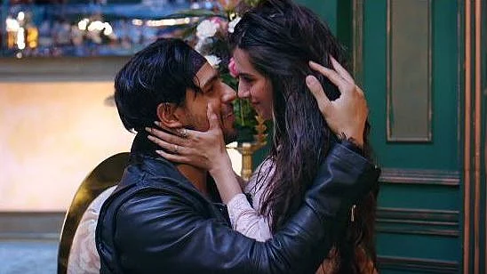 Sidharth Malhotra and Tara Sutaria in ‘Masakali 2.0’.