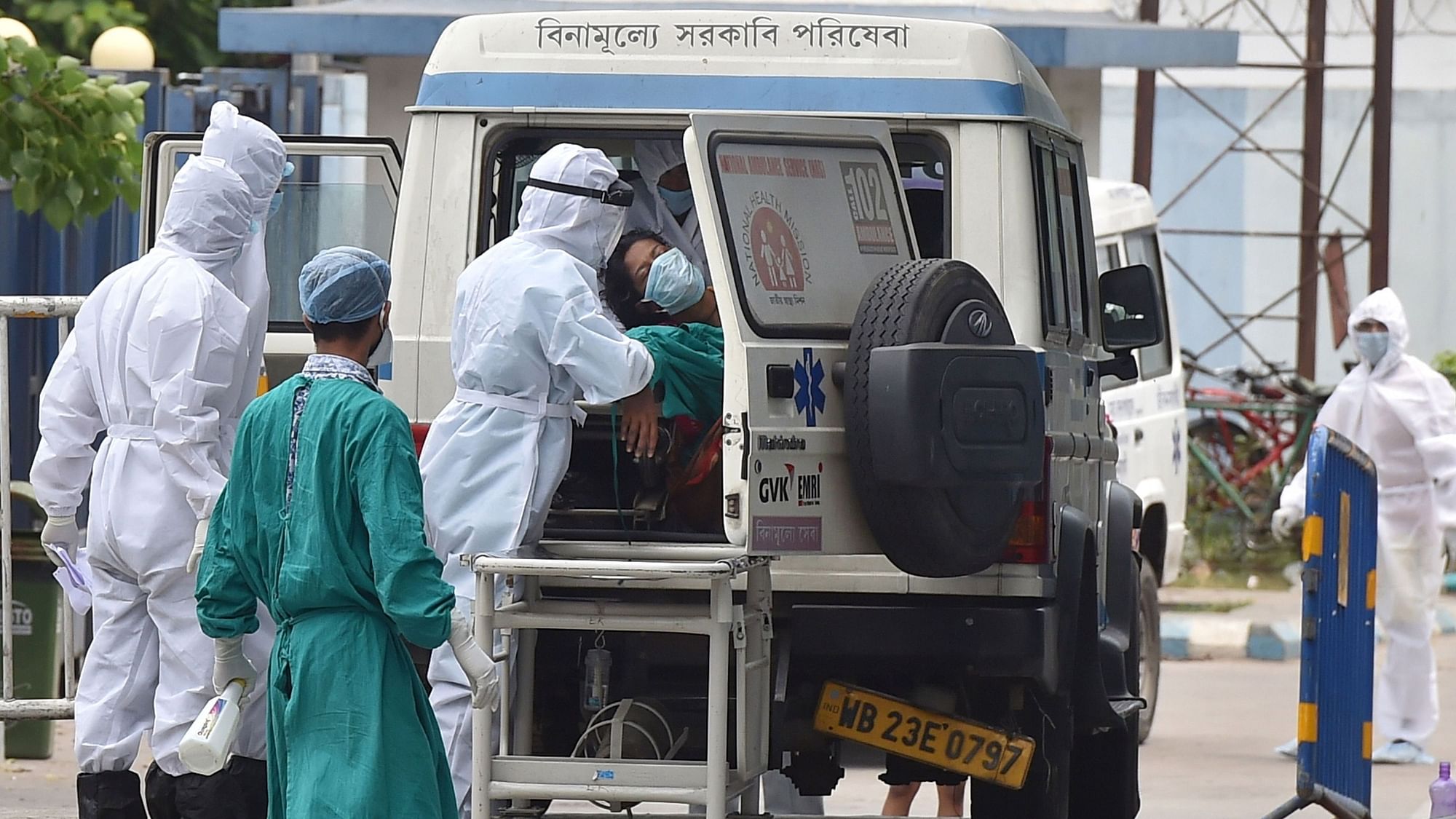 Medics attend to a suspected COVID-19 patient in Kolkata. Image used for representational purposes only.