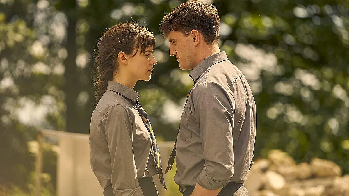Review: ‘Normal People’ Captures the Complexities of Young Love