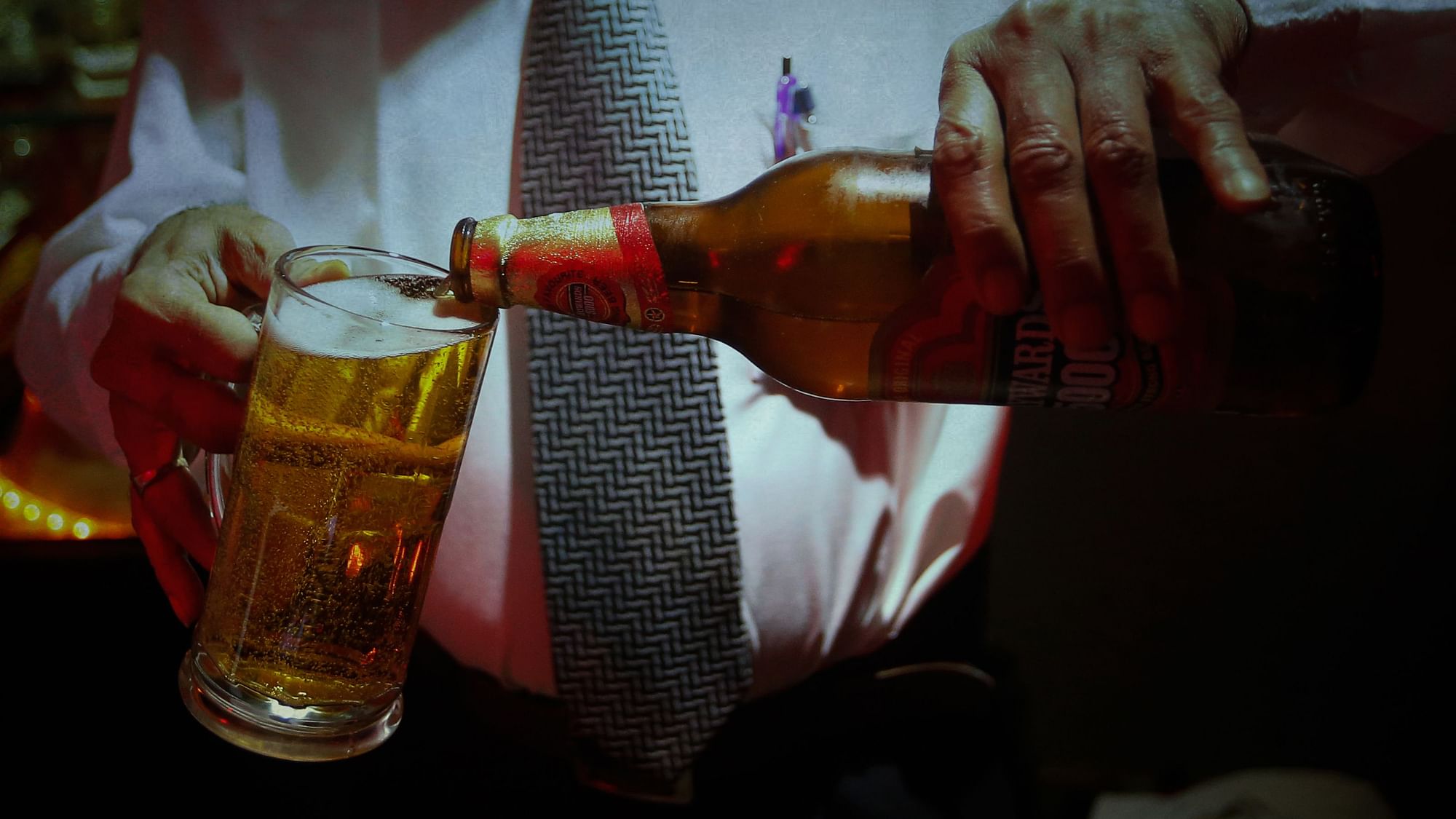 A bartender pours beer at an Indian bar. Image used for representation purposes.&nbsp;