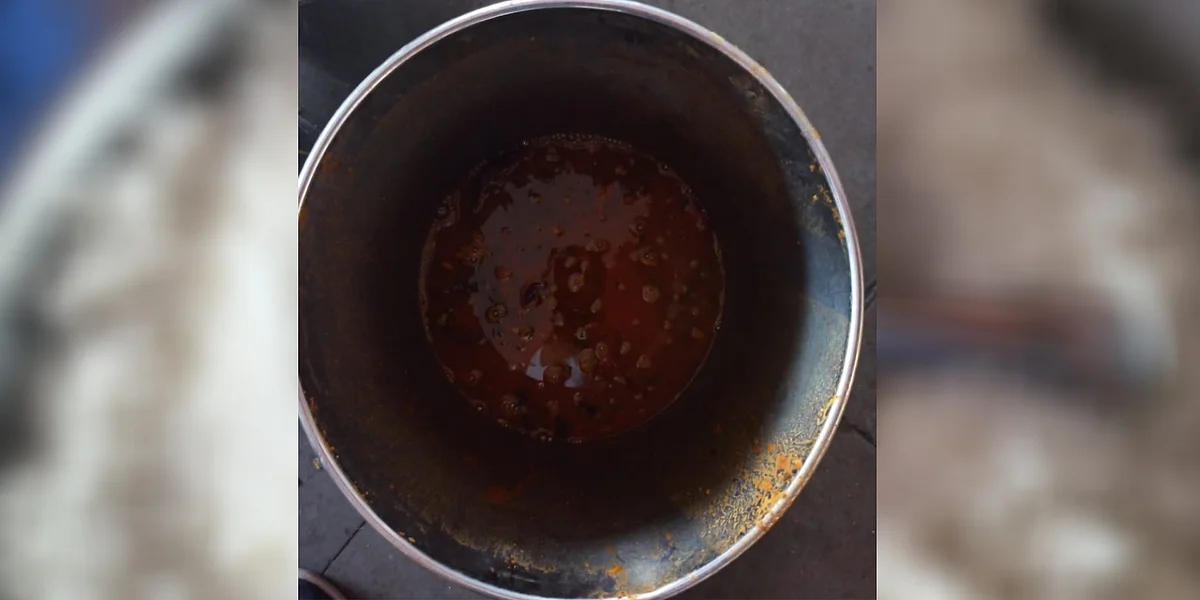 The students alleged the food was of poor quality.