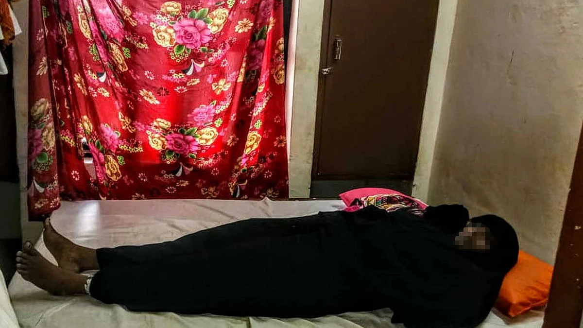 Complaining about the blood loss making her weak, Rizwana has mainly been bedridden and unable to move. 