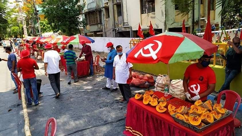 The CPIM Jadavpur Area Committee has set up a ‘buy whatever you want’ market