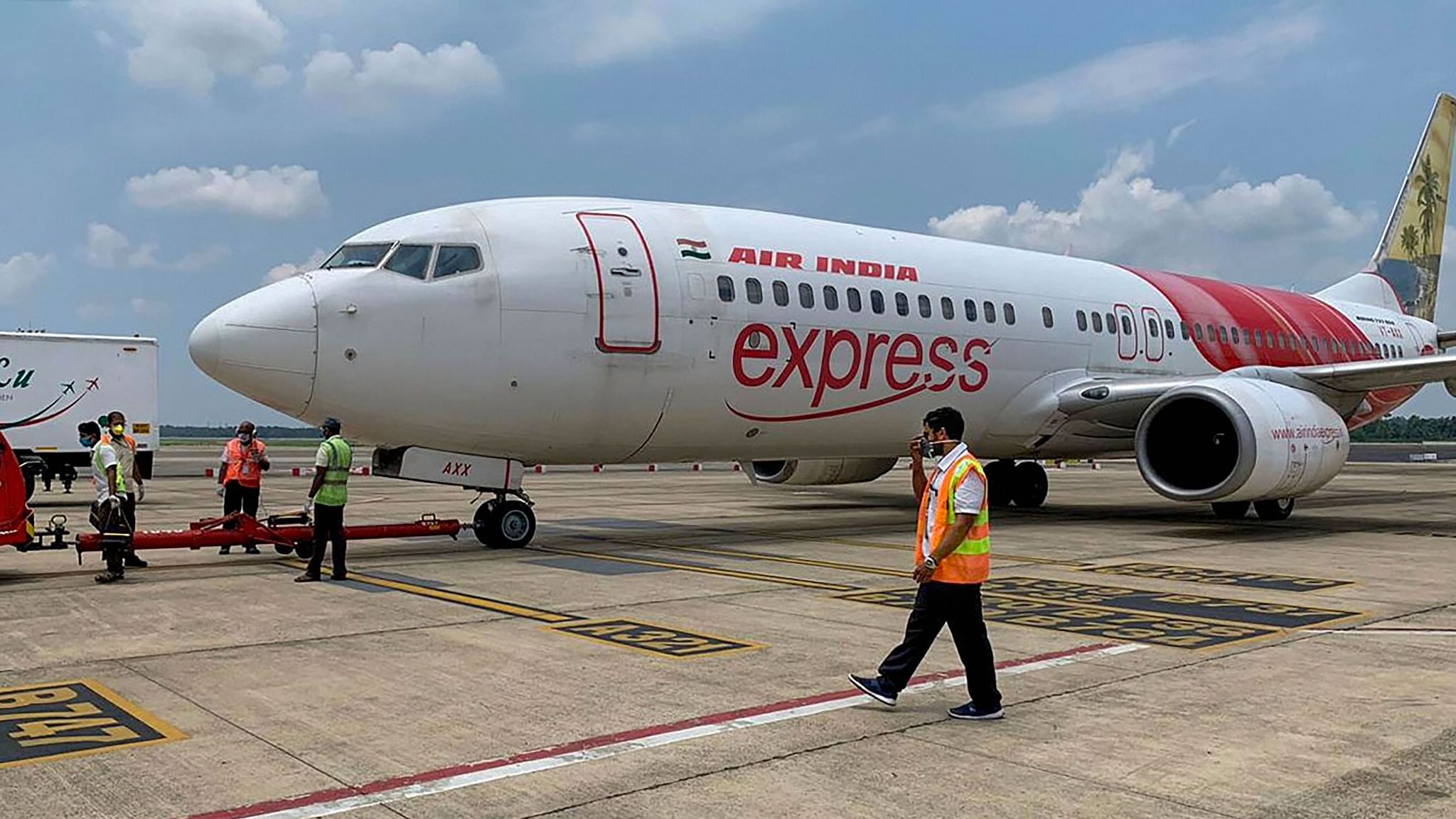 Flight india. Эйр Индия. India Express Air Flight.