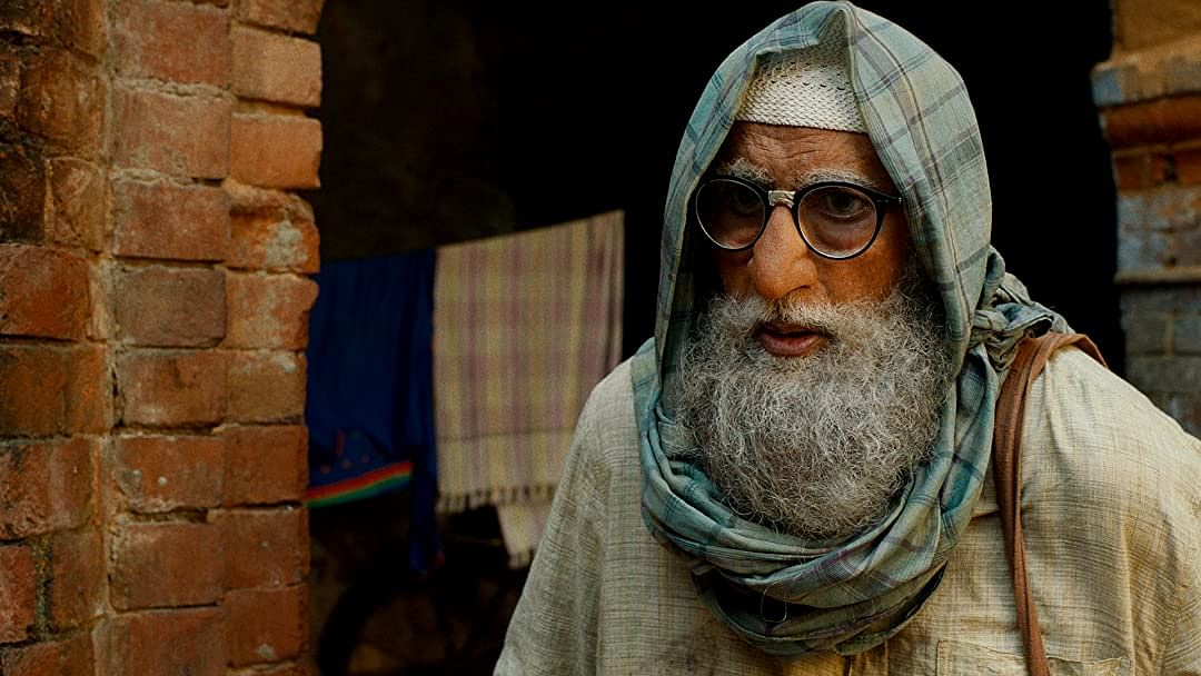 Amitabh Bachchan plays an aged Lucknow-based man in <i>Gulabo Sitabo.</i>