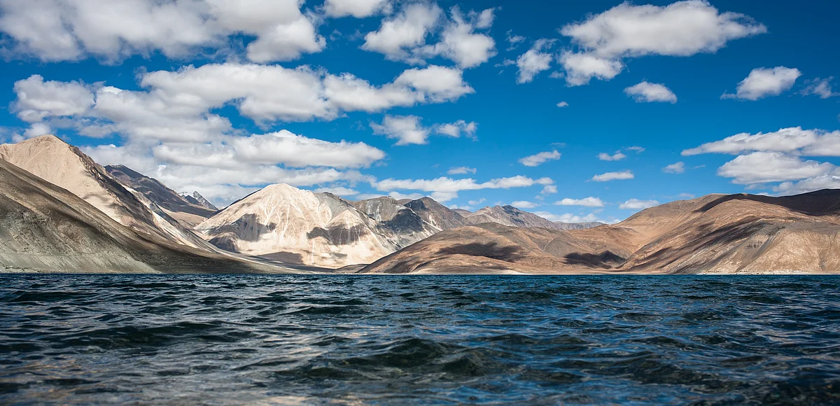 A view of <a href="https://commons.wikimedia.org/wiki/Category:Pangong_Tso">Pangong Tso</a>