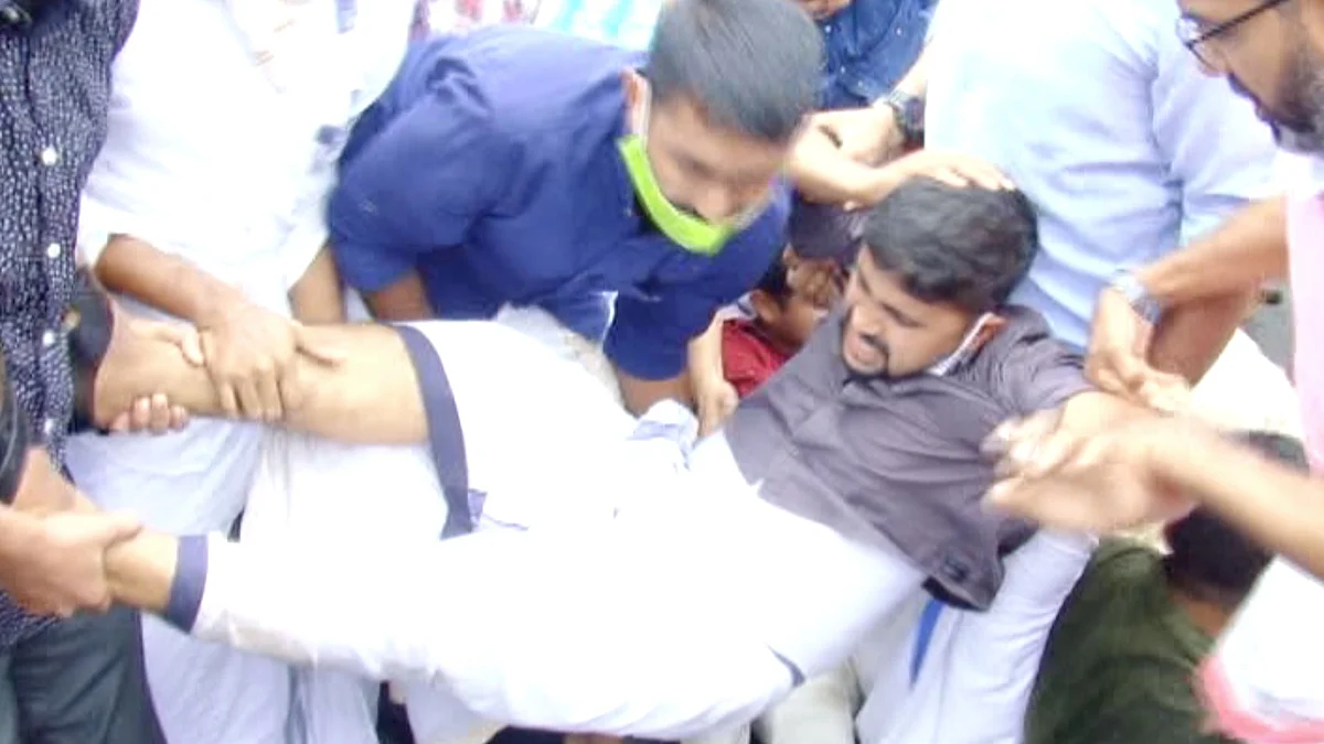 Police had resorted to lathi charge, when the protesters wanted to lay siege to the Collectorate.