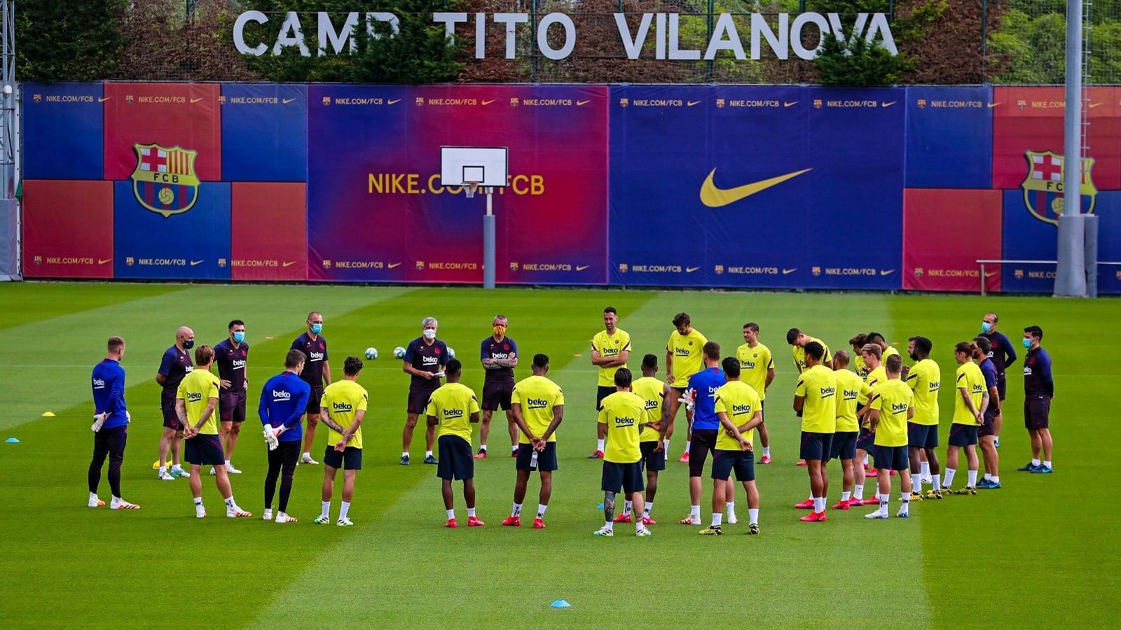 According to reports 5 players from FC Barcelona and two members of the coaching staff tested positive for the COVID-19.