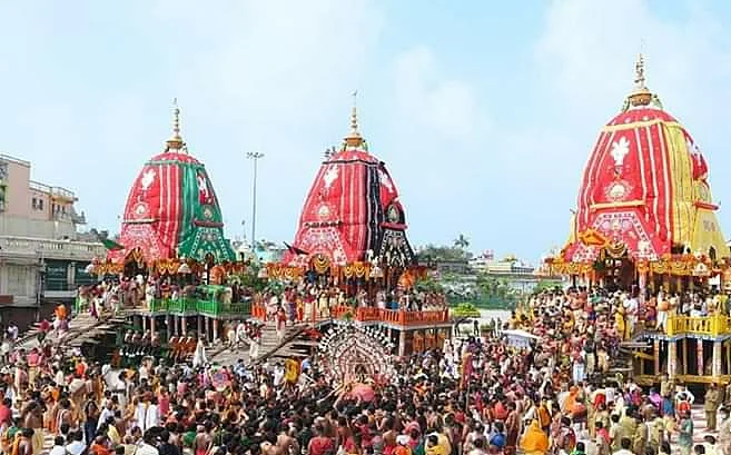 Three giant chariots in one place.