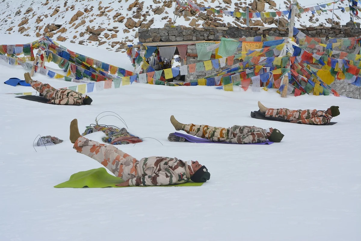 In Dangerous Terrain, ITBP Himveer Jawans Celebrate Int’l Yoga Day