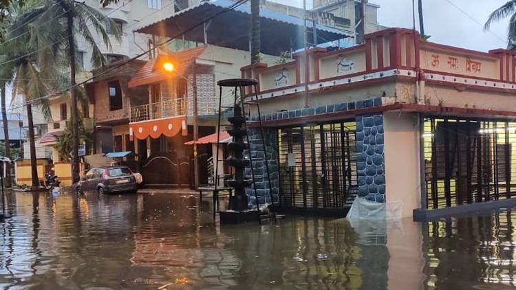 Several parts of Thiruvananthapuram and Kochi were flooded on the morning of 29 July.  
