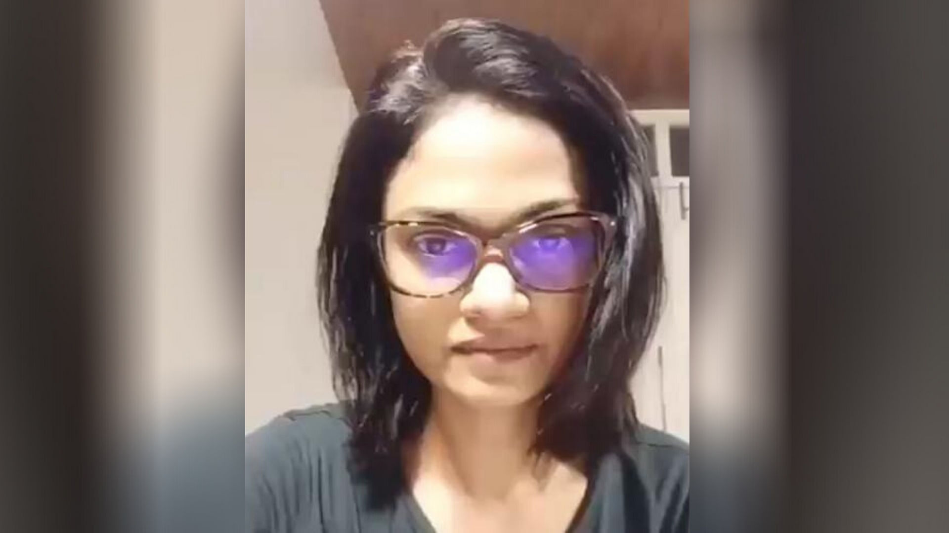 Tamil Nadu CB-CID, on Thursday, directed playback singer and radio jockey Suchitra to take down her video on the Sathankulam custodial deaths of Jeyaraj and Beniks. 