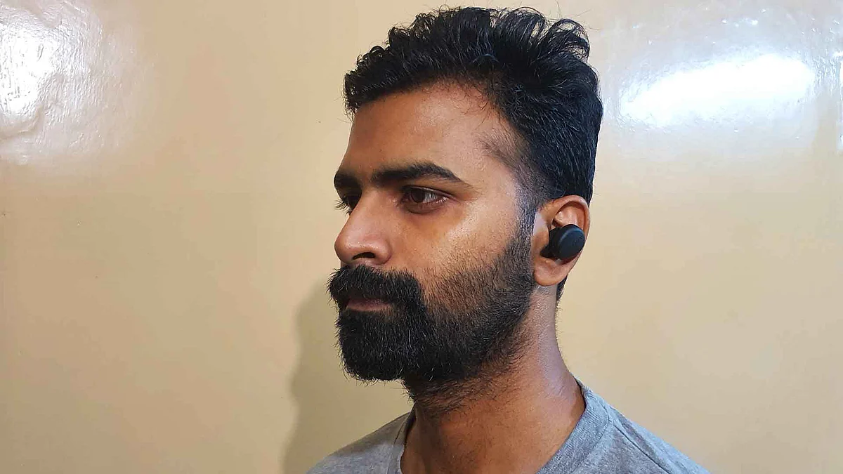 These earphones come with IPX4 water-resistance certification. 