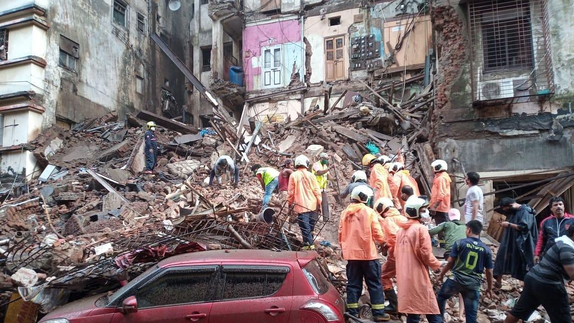 A building named Bhanushali collapsed in Fort area in Mumbai at about 4:45 pm on Thursday.