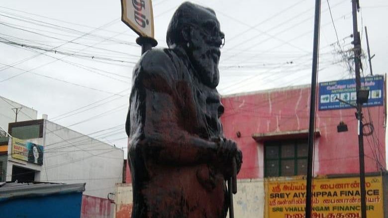 A statue of EV Ramasamy Periyar, social activist and founder of Dravidar Kazhagam (DK), was reportedly found desecrated by a saffron-coloured liquid on Friday, 17 July.