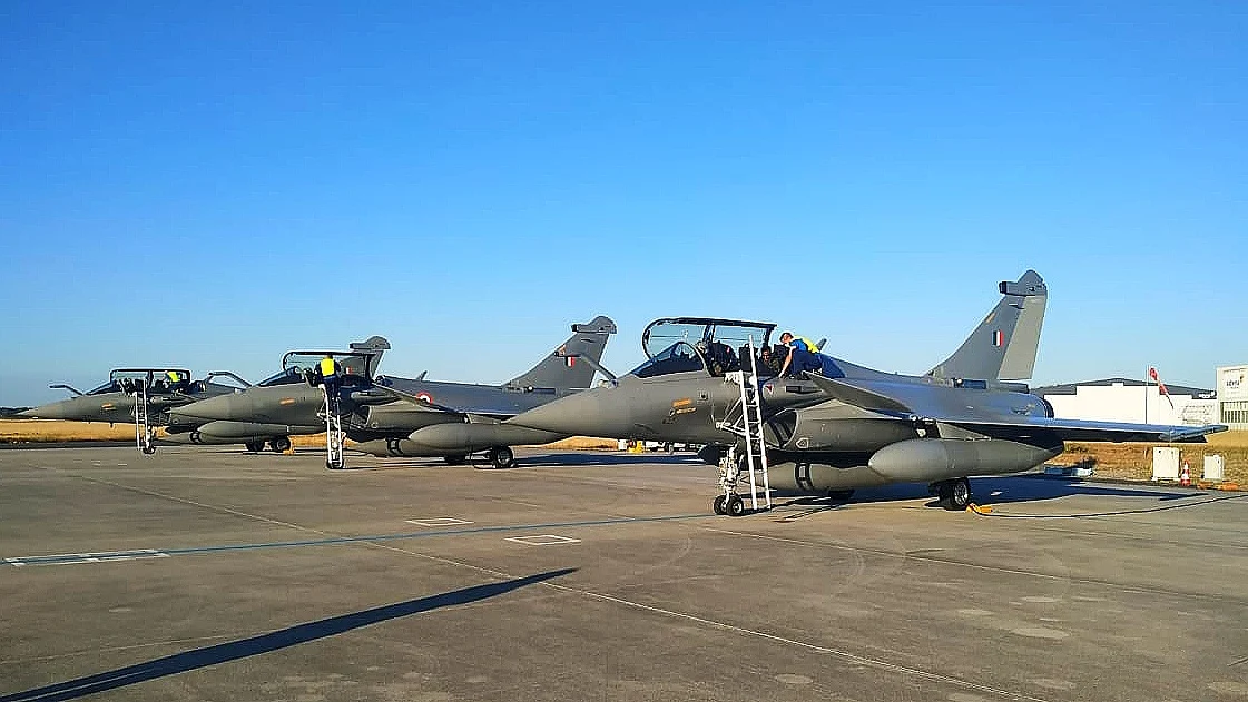 Rafale Jets Get Fuel Mid-Air, IAF ‘Appreciates Help’ From France