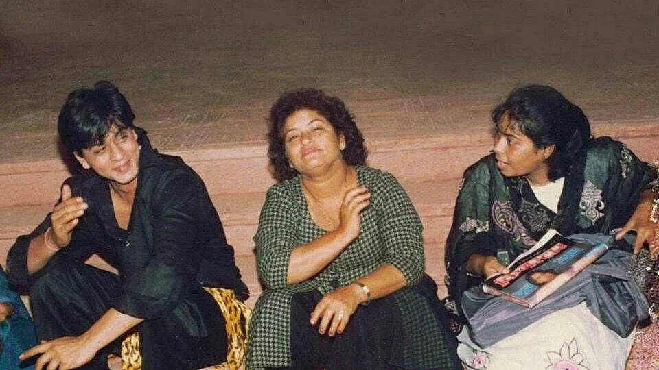 Shah Rukh Khan with Saroj Khan