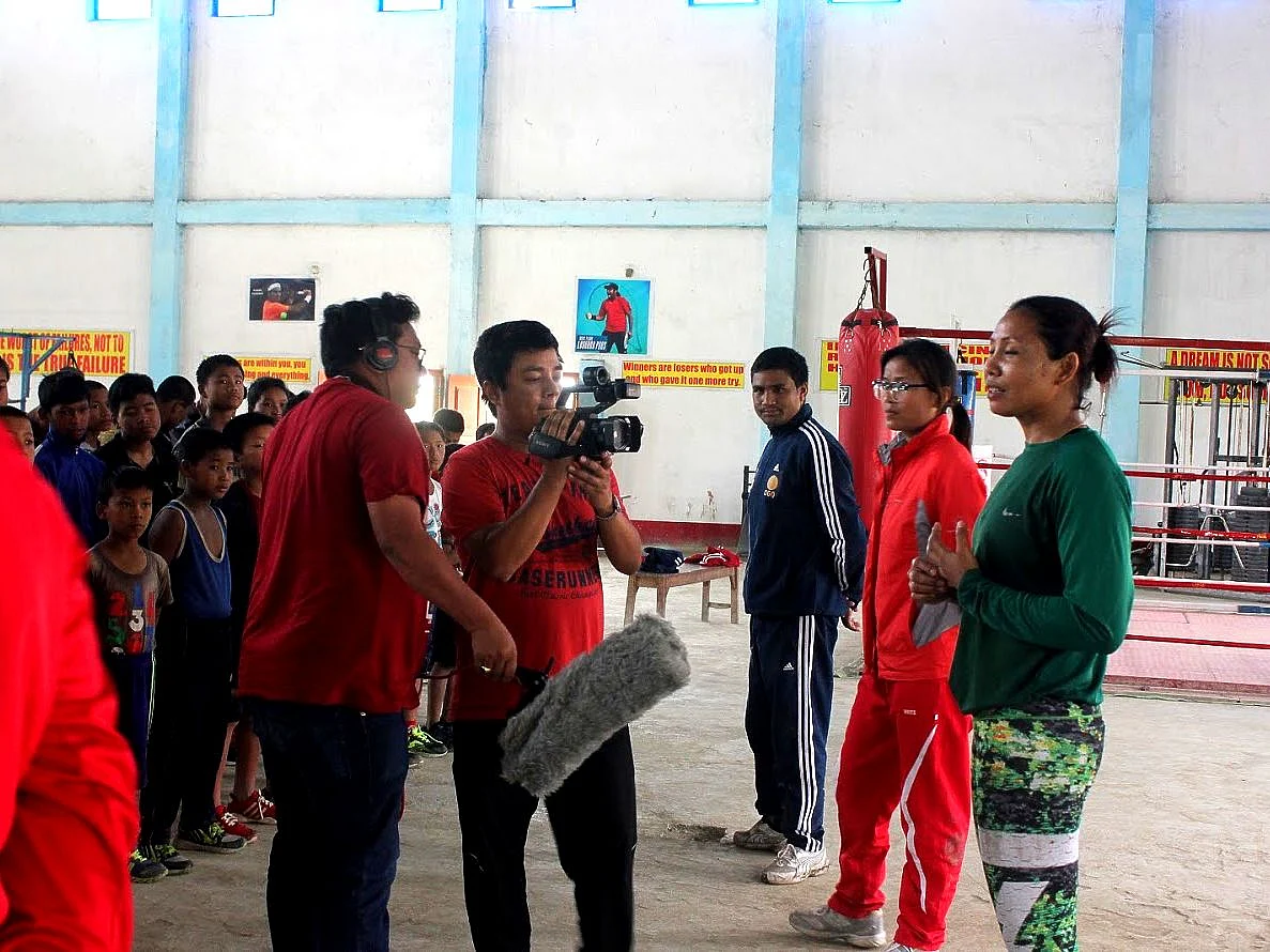 Borun Thokchom shooting with Sarita.