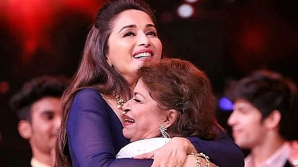 Madhuri Dixit paid tribute to Saroj Khan.