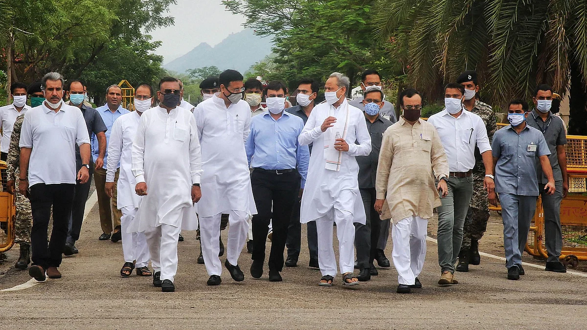 File image: Rajasthan CM Ashok Gehlot along with senior Congress leaders arrive to address media outside a hotel in Jaipur on 24 July. 