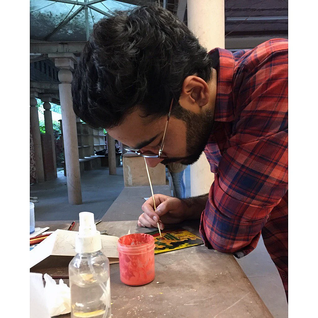 Having started painting for fun from a very young age, Tabish’s art transformed growing up.