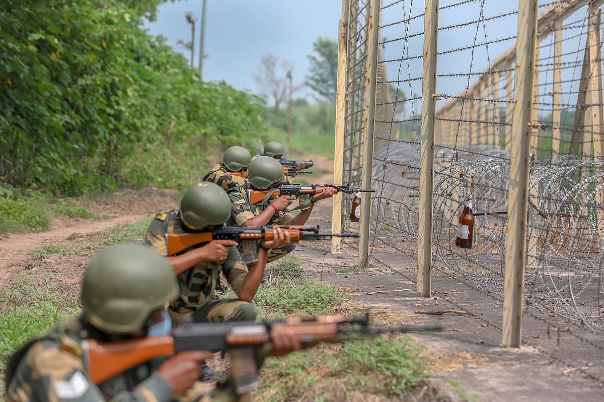 Infiltration at Borders With Pak, Bangladesh; None from China: MHA - Vimarsana News