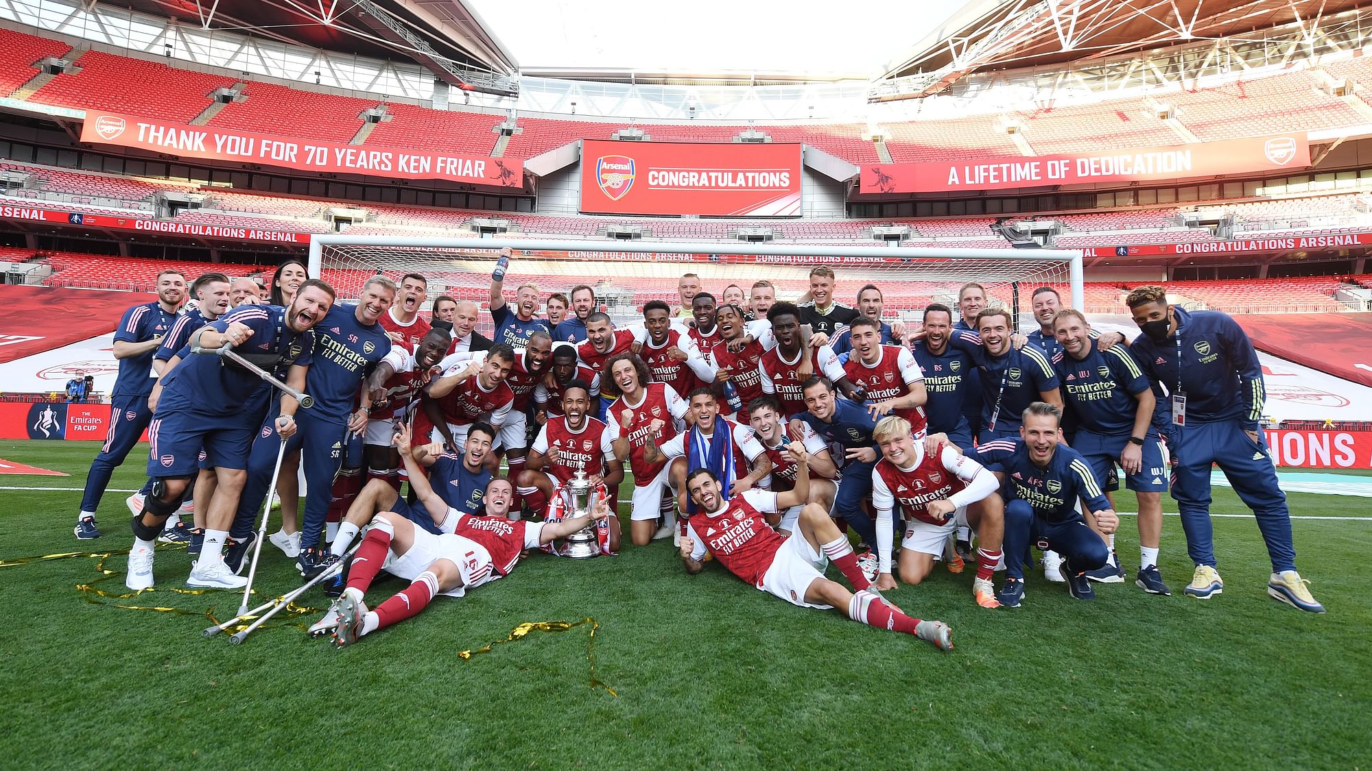Arsenal won a record 14th FA Cup title after beating Chelsea 2-1 in the final at the Wembley Stadium.