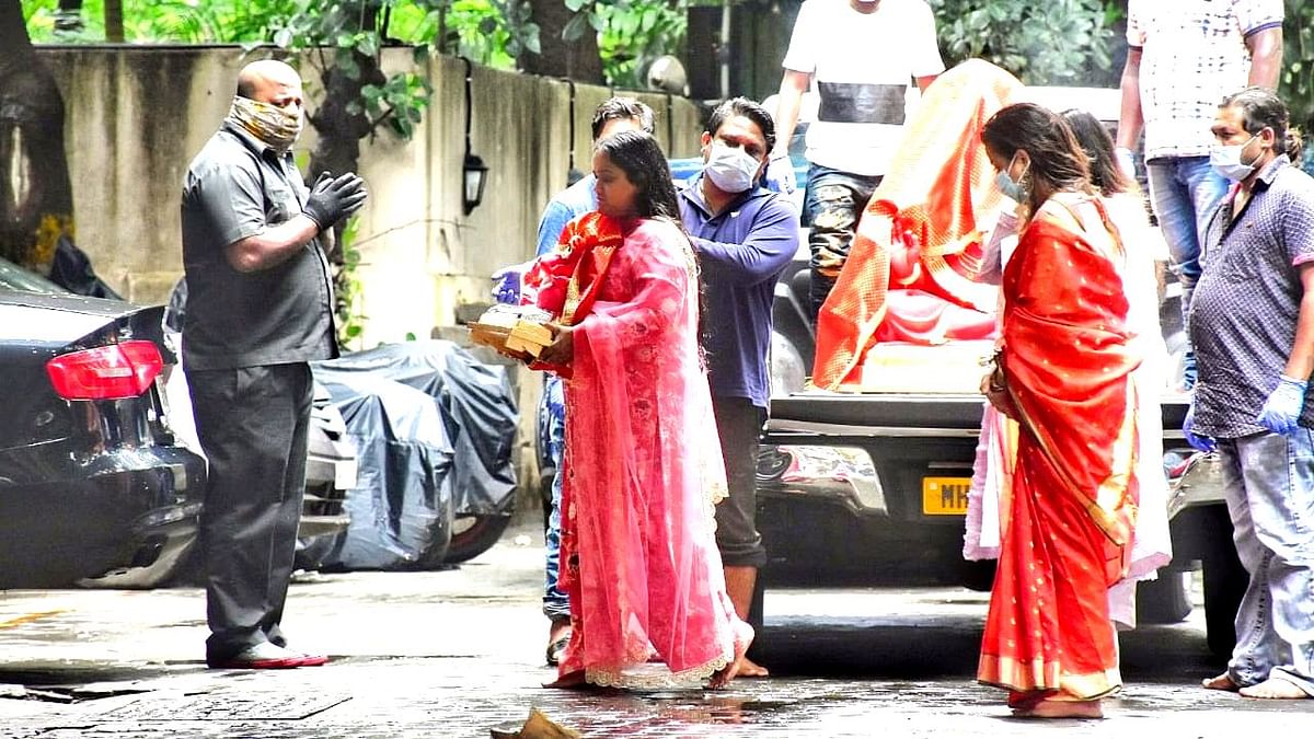 Lockdown Or Not, Salman Khan’s Family Welcomes Bappa With Joy