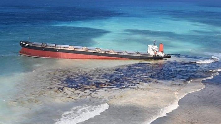An environmental emergency was announced in Mauritius on Friday, 7 August, owing to an oil spill.