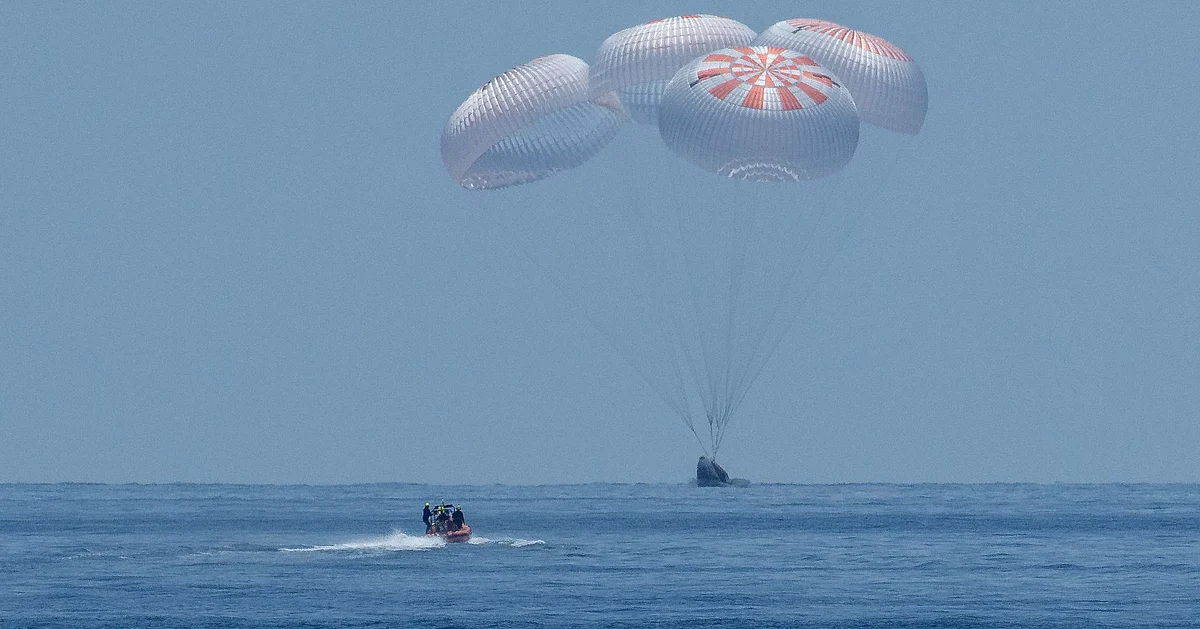 NASA Astronauts in SpaceX Capsule Splashdown in Gulf Of Mexico - The Quint
